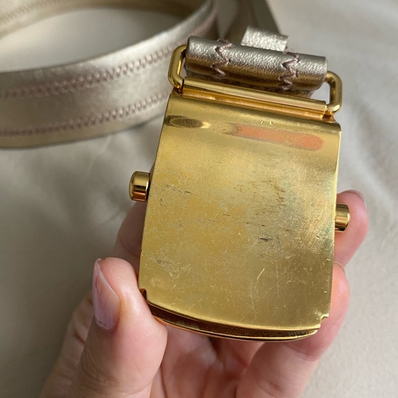 Vintage Prada Gold Metallic Belt with Floral Buckle Design - Picture 5 of 13